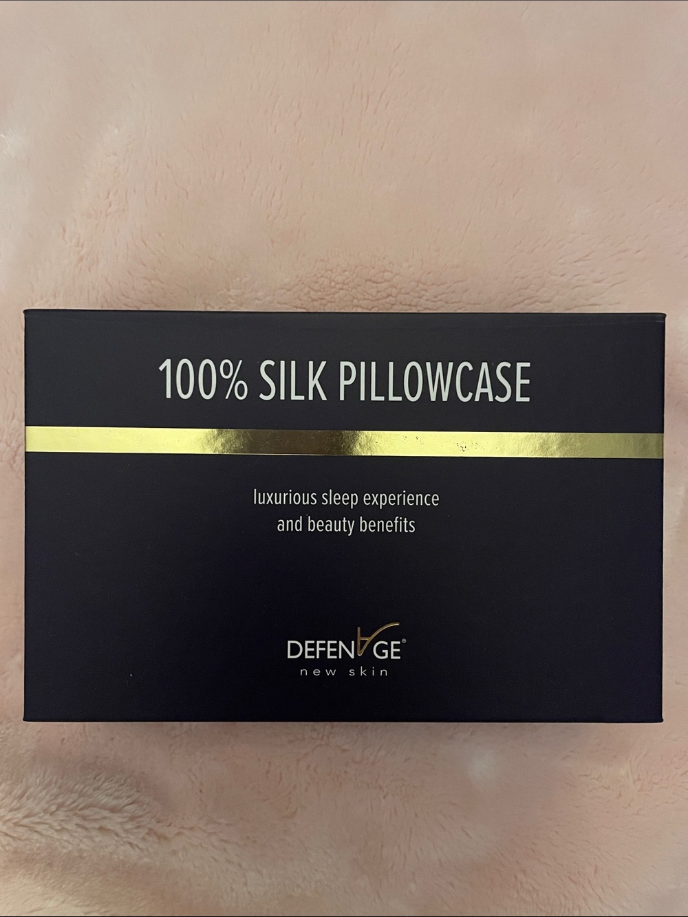 Defenage 100% Silk Pillowcase - White